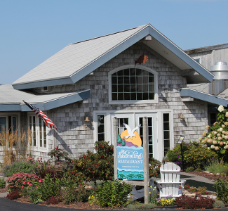 The exterior of Shoreline Restaurant.