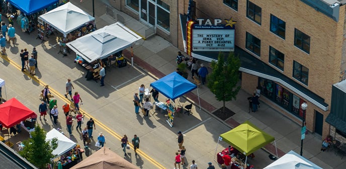 Sturgeon Bay Hit three distinct shopping districts