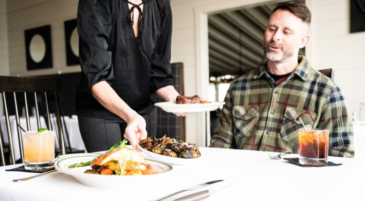 Supper Clubs: The Wisconsin Experience